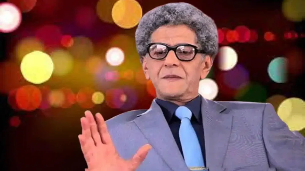A propos de Salah Aougrout: Découvrez la merveilleuse nouvelle Portrait de Salah Aougrout avec lunettes et costume élégant.