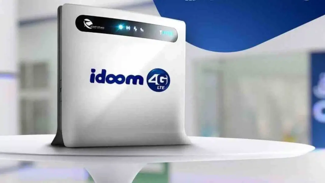 Modem Idoom 4G LTE blanc avec indicateurs lumineux.