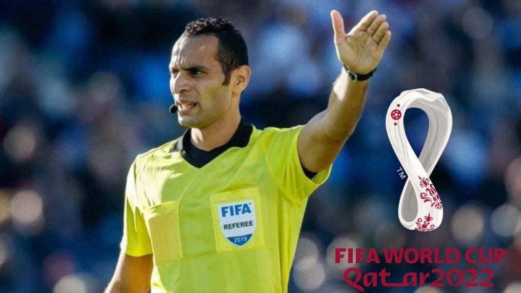 Mondial 2022 : les arbitres algériens font un bon travail Arbitre FIFA en action lors de la Coupe du Monde 2022 au Qatar.