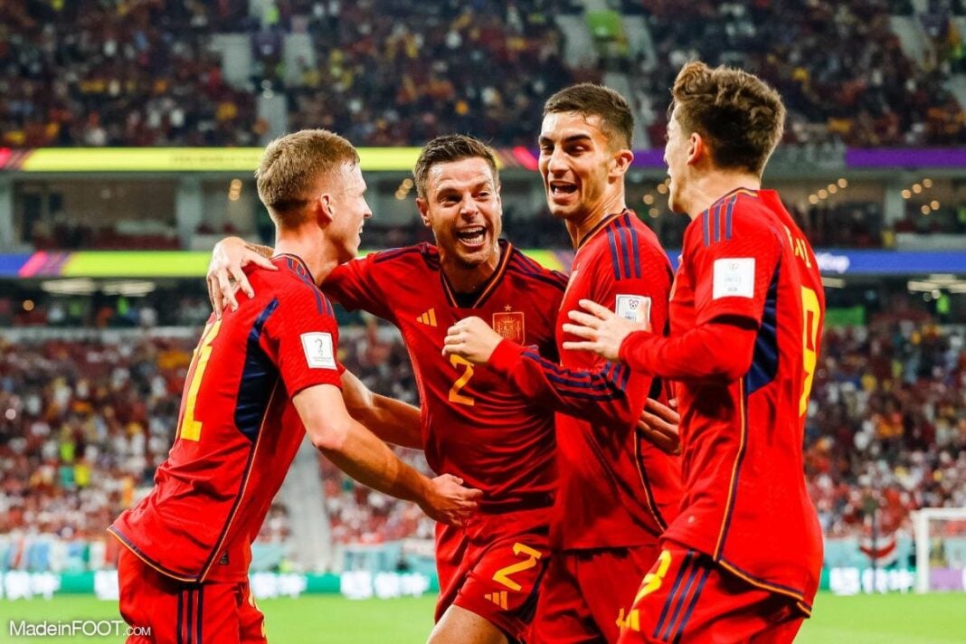 CDM 2022 : ce joueur espagnol se méfie du Maroc Équipe nationale espagnole de football en célébration sur le terrain.
