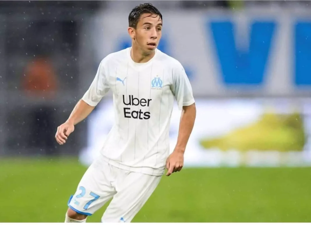 Football : Maxime Lopez jette son dévolu sur l’Algérie Maxime Lopez joueur de football en action lors d'un match.