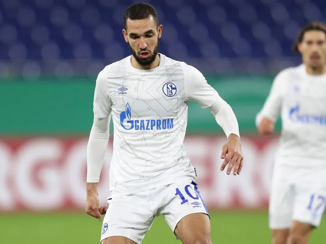 Nabil Bentaleb joueur d'Angers SCO lors d'un match de football.