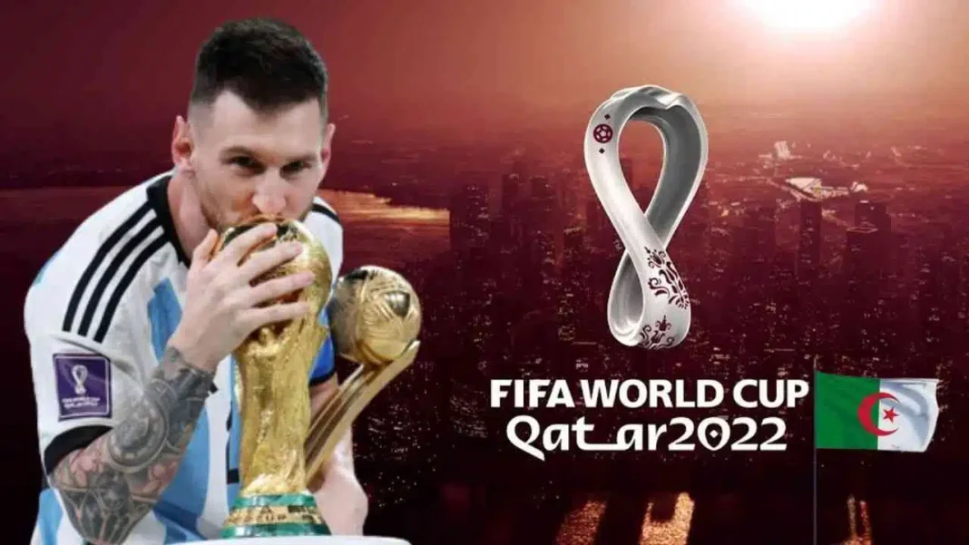 Messi et la Coupe du Monde 2022 au Qatar Lionel Messi tenant la Coupe du Monde 2022 au Qatar, en arrière-plan une ville illuminée.