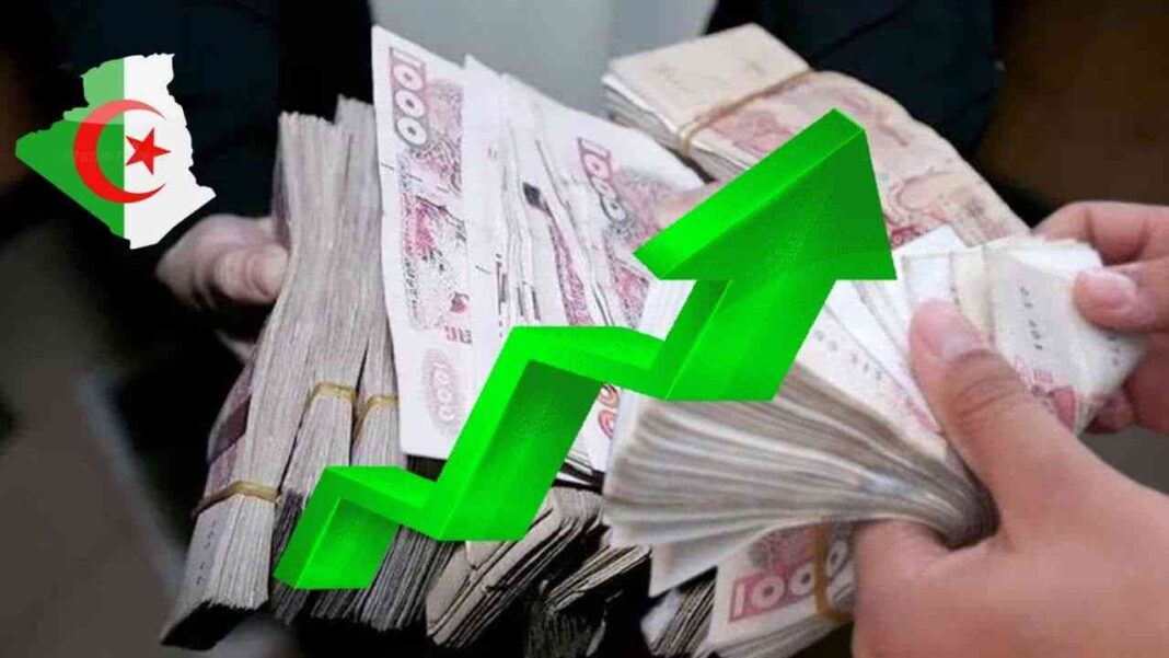 Argent en billets avec flèche verte indiquant une croissance.