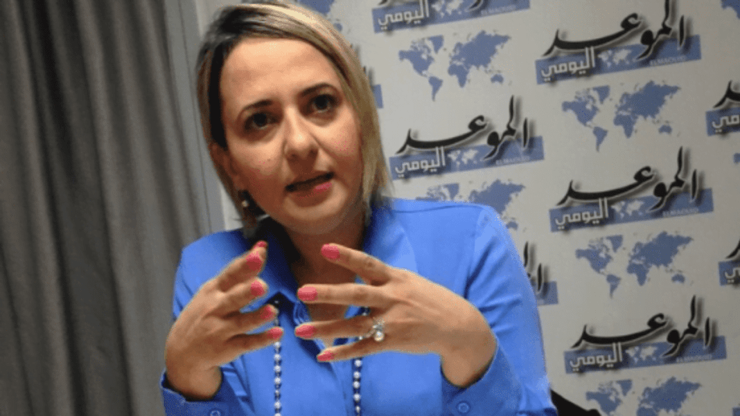 Ibtissem Hamlaoui : « Je peux mobiliser un million d’algériens » a déclaré l’amazone Ibtissem Hamlaoui parlant lors d'une conférence en bleu.
