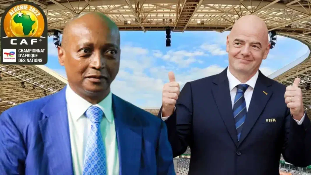 CHAN 2023 : Infantino et Motsepe ont été reçus par le chef d’état Tebboune Infantino et Motsepe lors d'une visite officielle en Algérie.