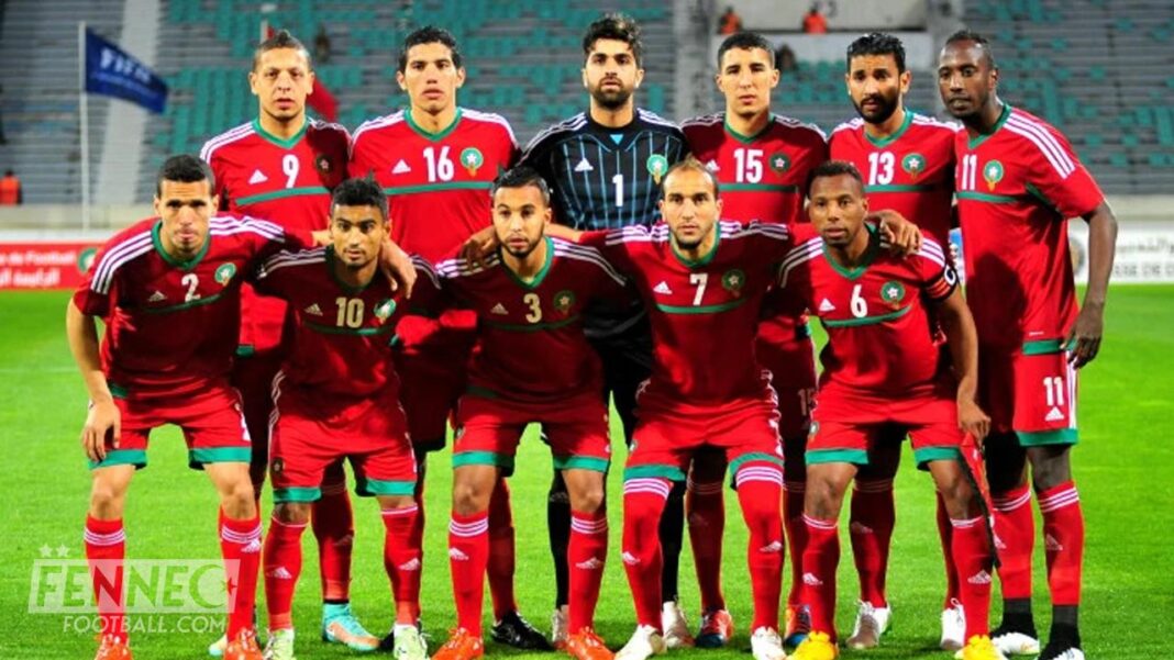Équipe nationale marocaine de football Les joueurs marocains de football en équipe avant un match.