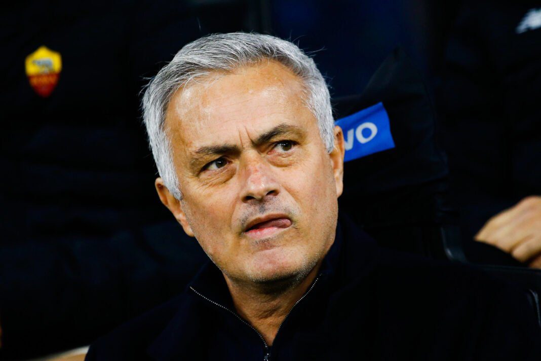 Confession de Mourinho : « J’ai coaché CR7, Hazard, Eto’o mais lui c’est le meilleur » Mourinho, entraîneur de football, lors d'une conférence de presse.