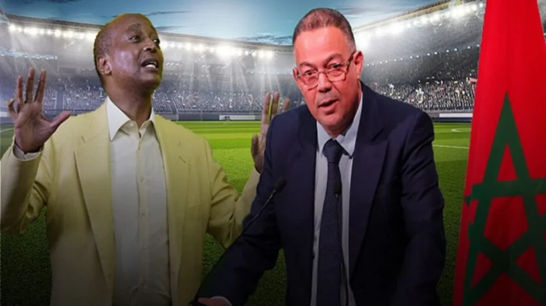 Plainte du Maroc à la CAF : l’Algérie réplique Responsables sportifs maghrébins en discussion lors d'un match.