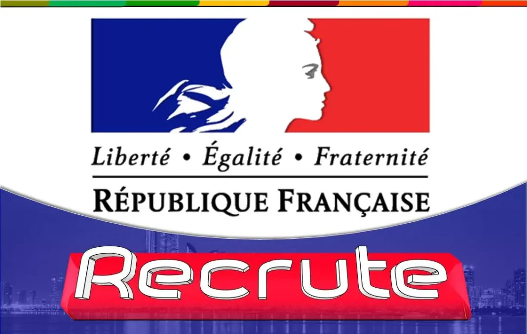 Emploi : l’ambassade de France en Algérie lance un recrutement Logo de la République française avec silhouette de femme et texte Recrute.