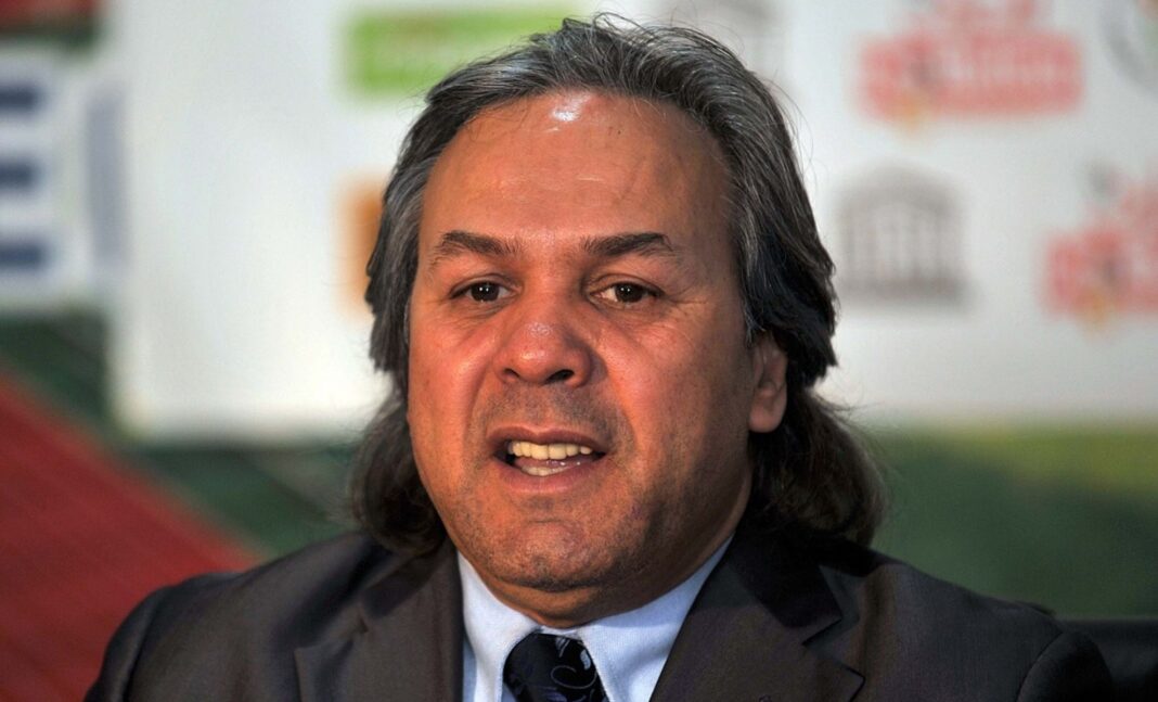 Rabah Madjer hué : les fortes réactions de Mahrez, Slimani et la FAF Rabah Madjer lors d'une déclaration publique.