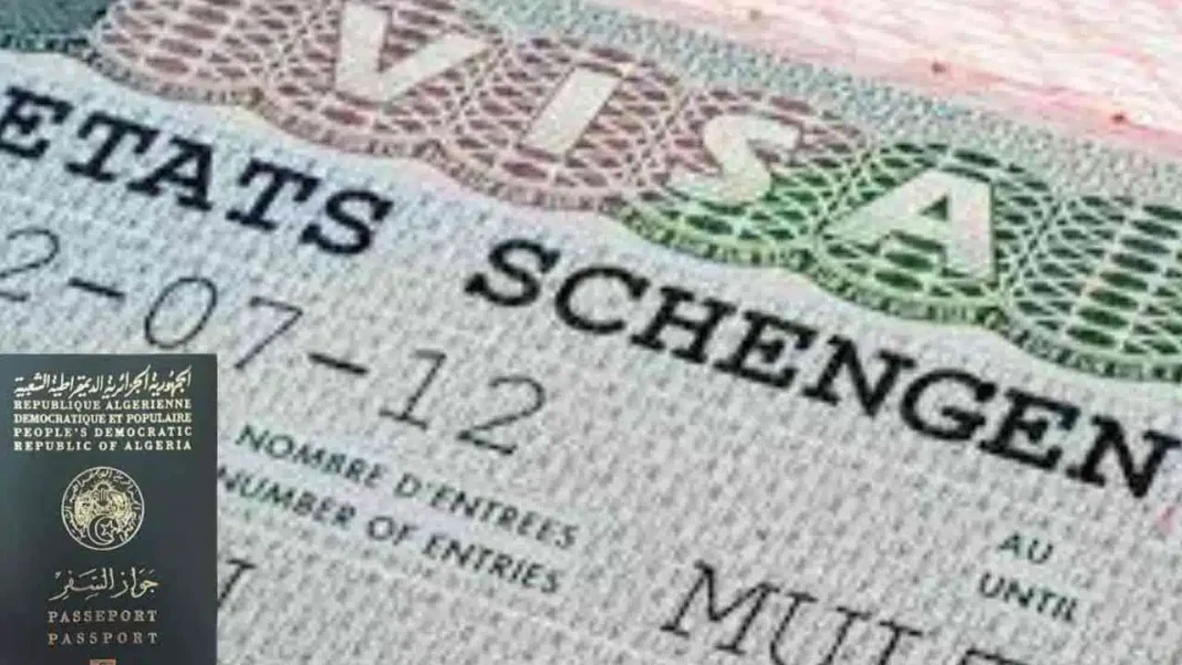 Visa Schengen pour Algériens : Voici le pays le plus facile d’accès Passeport avec visa Schengen pour l'Algérie, document de voyage important.