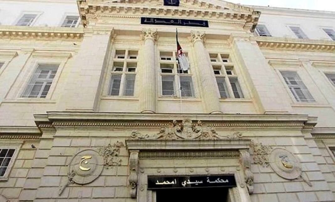 Affaire Saïd Bouteflika : le verdict est tombé tel un énorme coup de massue! Le voici. Façade d'une cour de justice historique à Alger, Algérie.