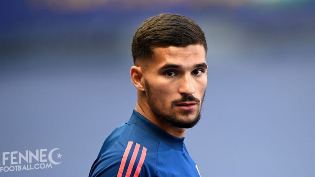 Coup de tonnerre ! L’arrivée de Houssem Aouar en Algérie sème une féroce division Houssem Aouar, footballeur, en Algérie, image de sport.
