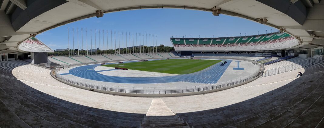 Le stade olympique Mohamed Boudiaf choque les algériens par sa beauté. Le voici en image ! Vue panoramique du stade olympique Mohamed Boudiaf en Algérie.