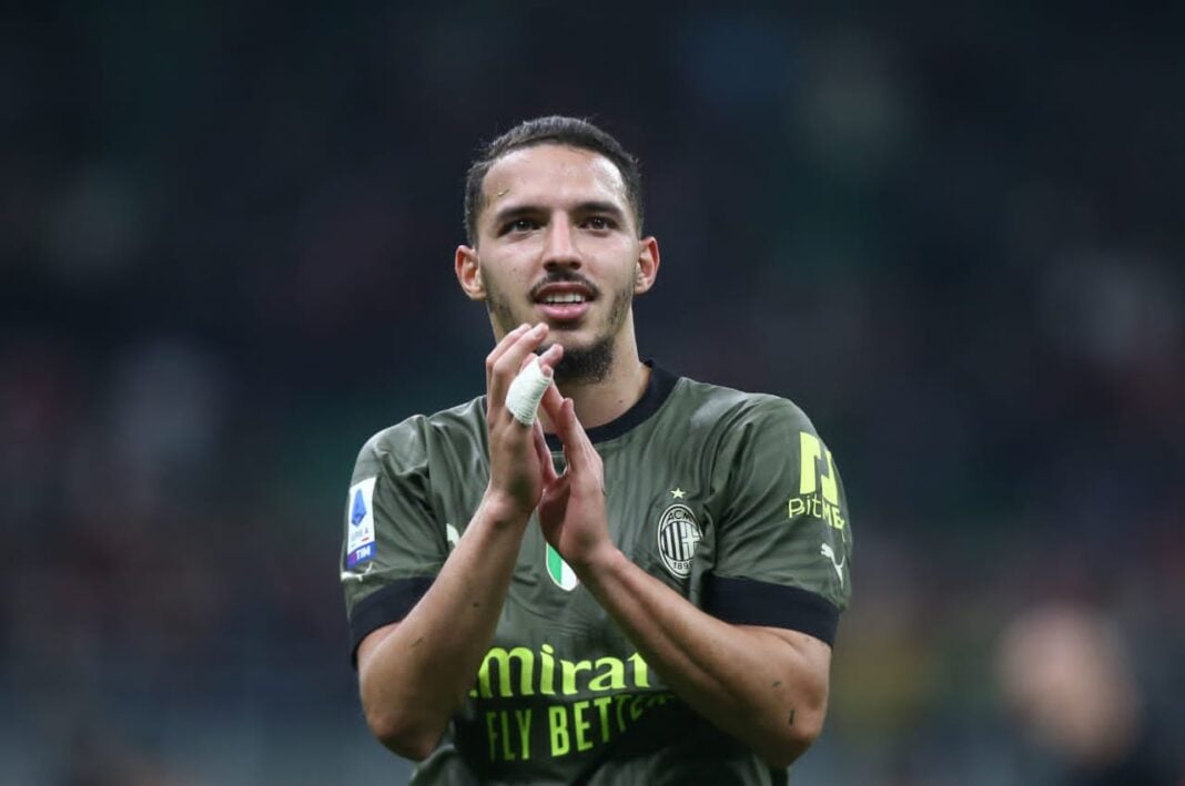 Ismaël Bennacer : Retour imminent à Milan pour le Fennec ! Ismaël Bennacer joueur d'AC Milan lors d'un match.
