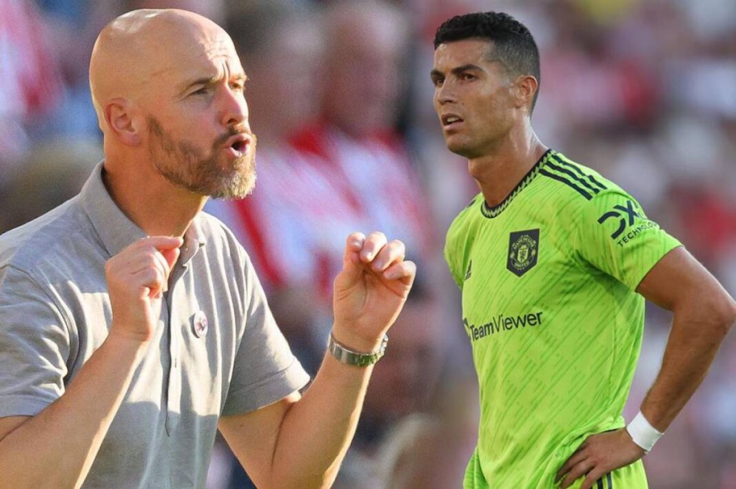 Ronaldo -Ten Hag: les raisons du divorce, les détails hallucinants Ronaldo et Ten Hag en pleine discussion lors d'un match de football.