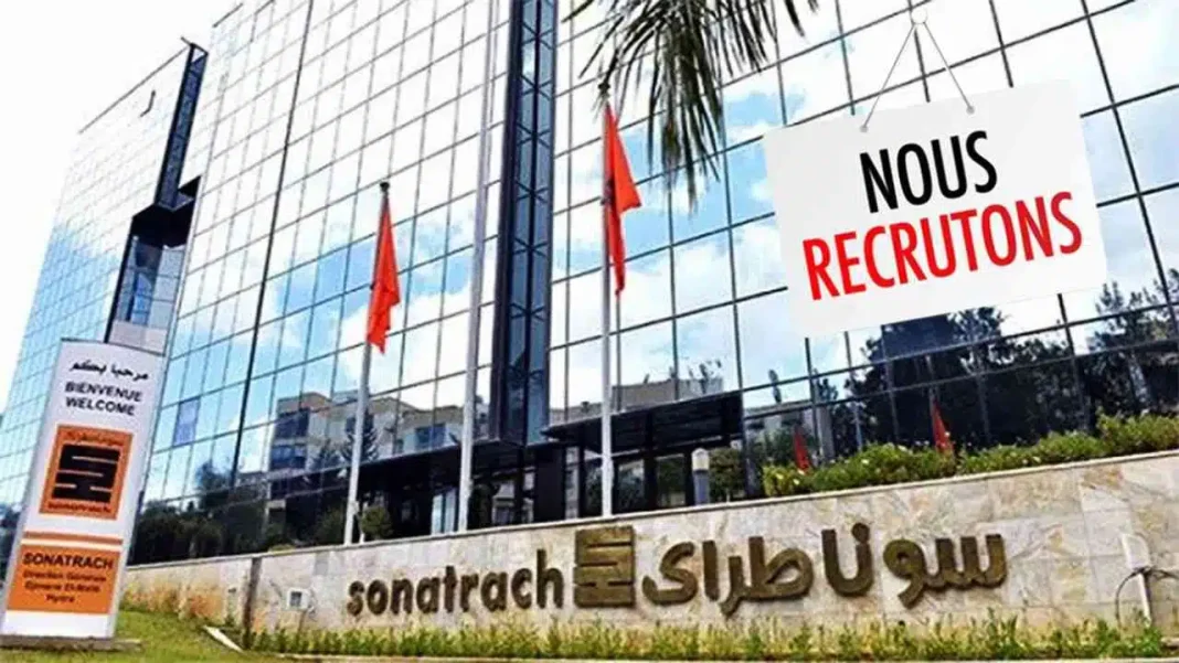 Recrutement Sonatrach en Algérie Bâtiment de Sonatrach avec panneau de recrutement en Algérie.