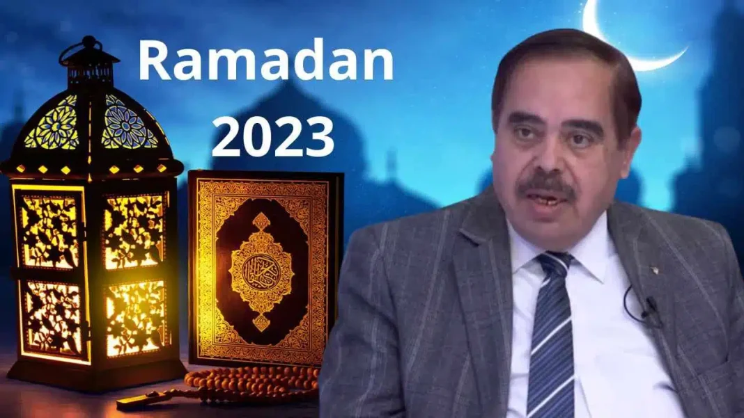 L'animateur parle de Ramadan 2023 en Algérie avec décor islamique.