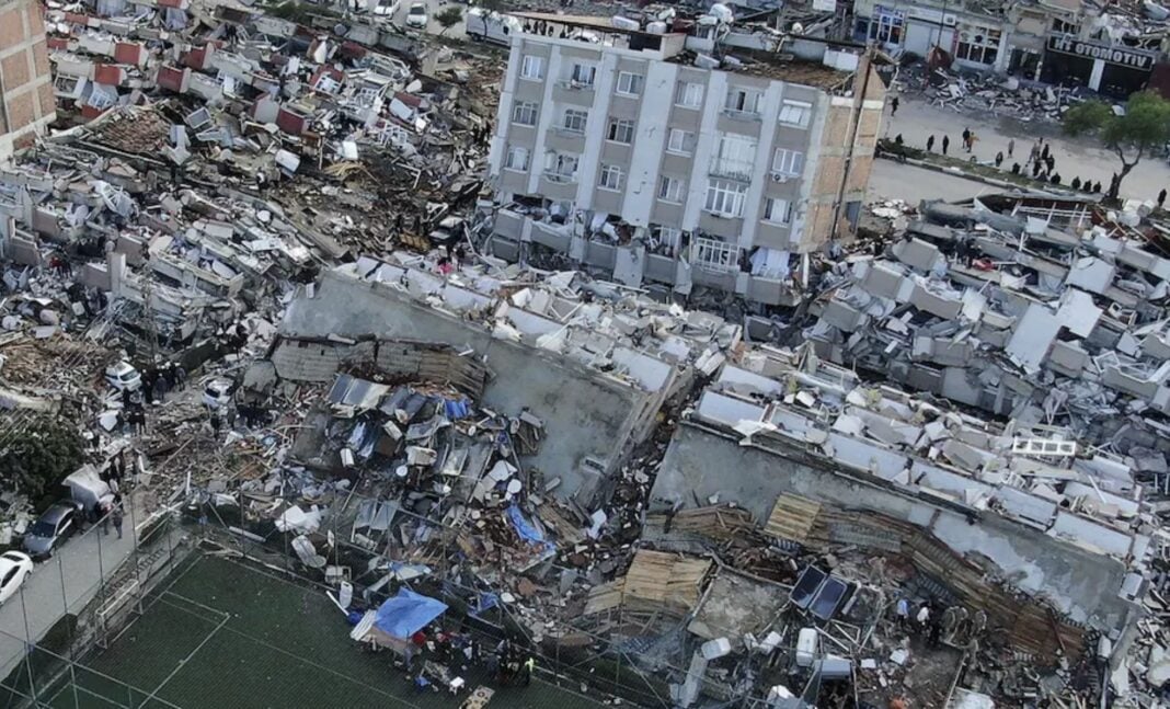Vue aérienne des destructions causées par le séisme en Turquie et Syrie.