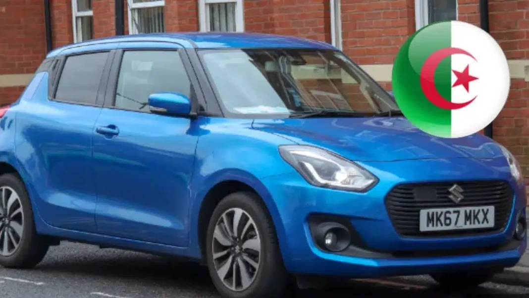 Automobile Algérie : le prix de la Suzuki Swift 2023 Voiture Suzuki Swift 2023 en bleu avec plaque d'immatriculation MK67 MKX.