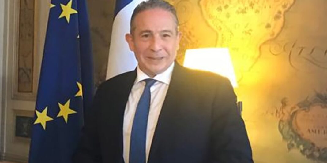 Officiel : L’ambassadeur d’Algérie en France,Saïd Moussi, est de nouveau à son poste Saïd Moussi, ambassadeur d'Algérie, lors d'une réunion officielle en France.