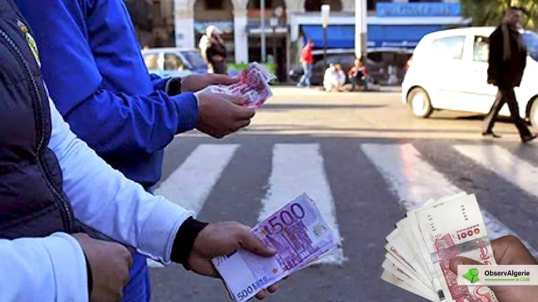 Personne échangeant des billets de banque en Algérie.