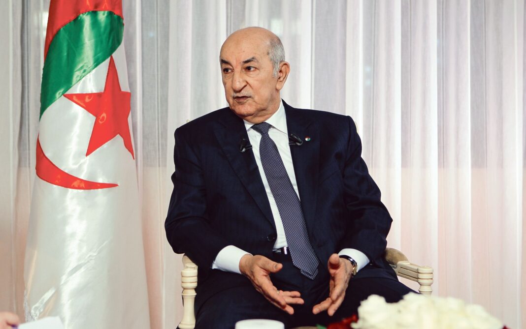 Tebboune donne son avis sur les relations mitigées de l’Algérie avec le Maroc et l’Espagne Tebboune lors d'une interview sur les relations Algérie-Maroc et Espagne.
