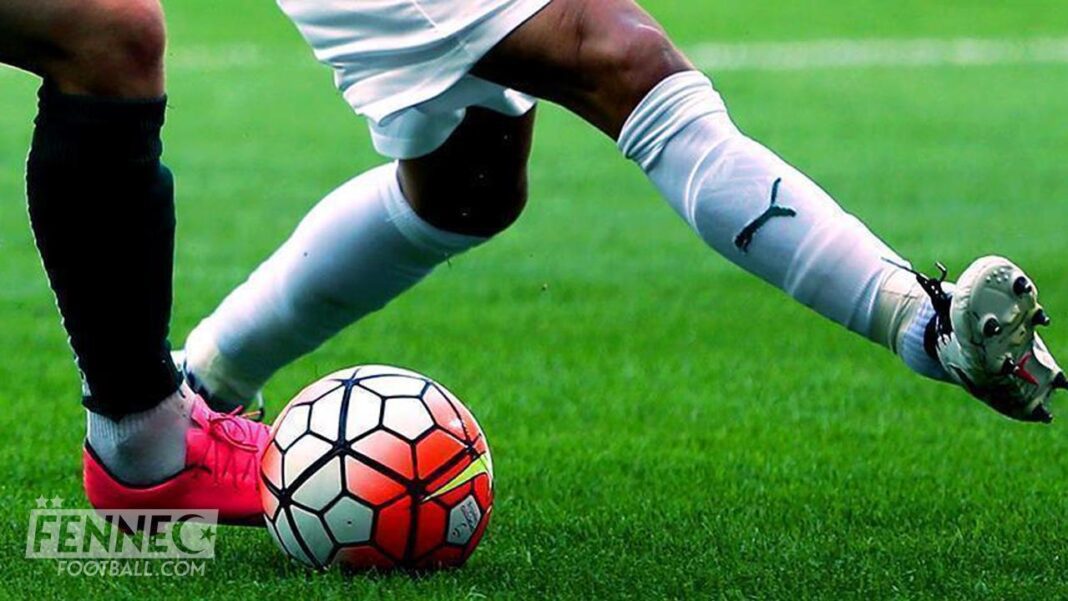 Le championnat algérien encore au cœur d’un nouveau scandale Joueur de football en action lors d'un match en Algérie.