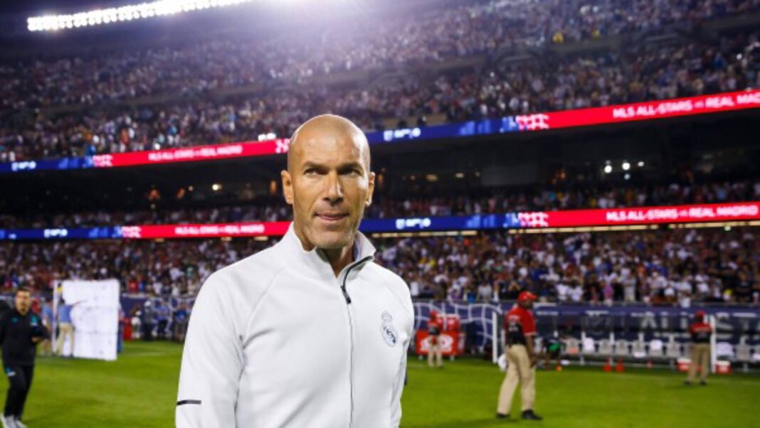 Zidane au PSG, la grande annonce Zidane sur le terrain du PSG, annonce majeure dans le football.