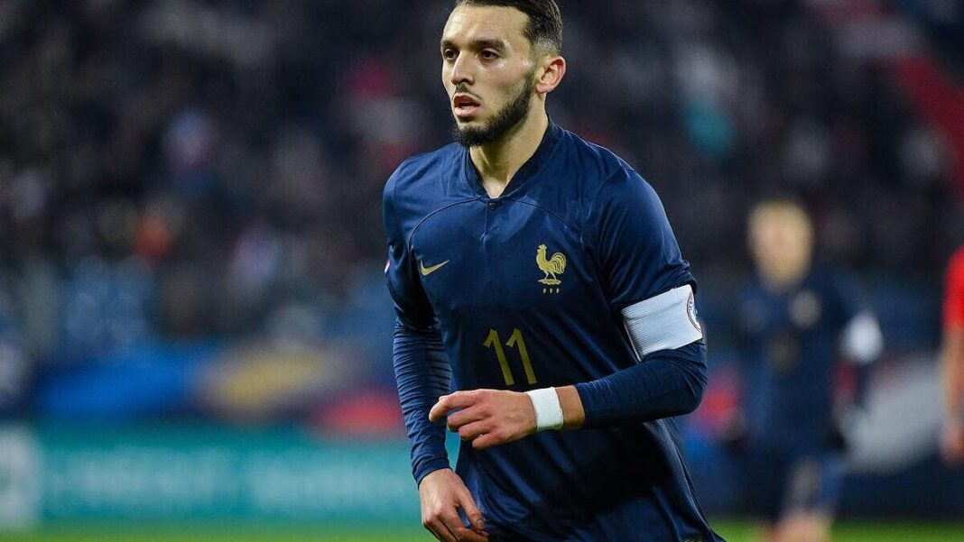 Surprenant ! Amine Gouiri pose un lapin à l’équipe d’Algérie. Amine Gouiri en action portant le maillot de l'équipe de France.