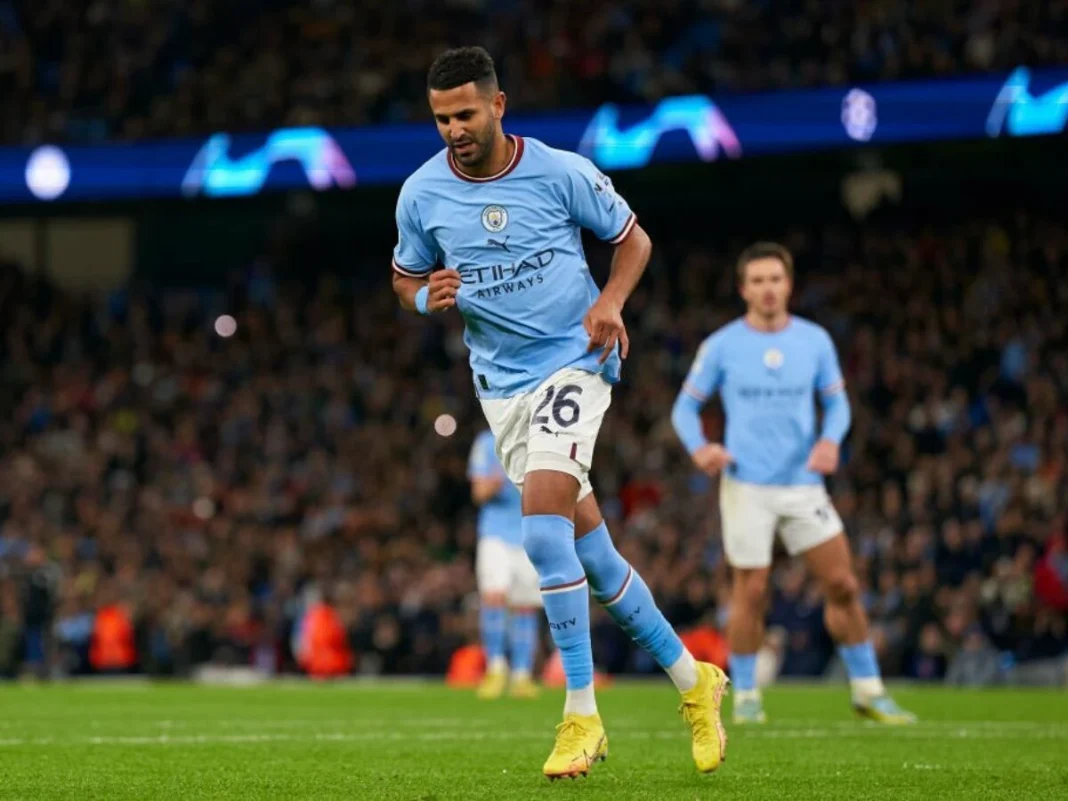 Meilleurs buteurs /2023 : Riyad Mahrez s’illustre de nouveau. Riyad Mahrez joue pour Manchester City lors d'un match de football.