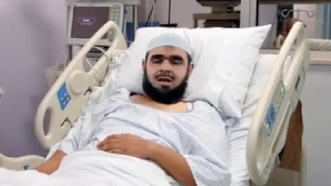 La vérité sur l’image diffusée de l’Imam Mahsas à l’hôpital Imam Mahsas allongé dans un lit d'hôpital avec un bandage sur la tête.