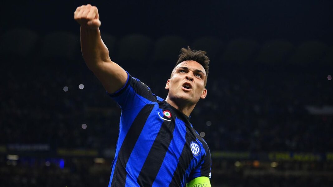 L’Inter qualifié pour la finale de la Ligue des champions Joueur d'Inter Milan célébrant sa qualification en finale.