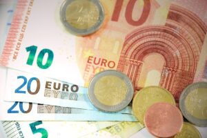 Taux de change : l’euro recule sur le marché noir, le dollar reste stable 2 Taux de change : l’euro recule sur le marché noir