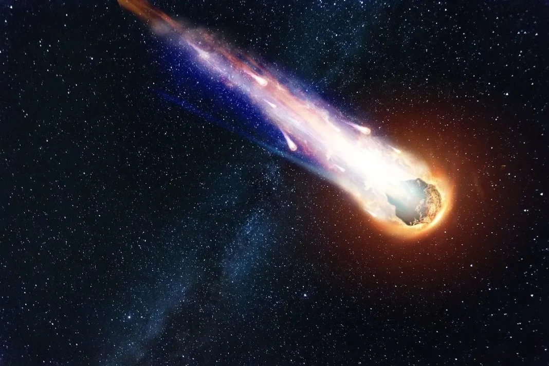 Quelle est cette boule de feu apparue dans le ciel algérien ? Enfin, des explications. Boule de feu brillante traversant le ciel étoilé en Algérie.