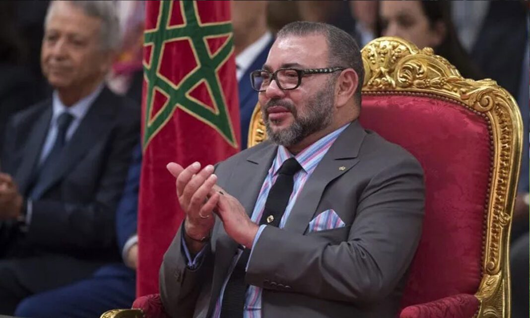 CAN U17 : Mohammed VI félicite la sélection nationale du Maroc pour l’exploit exceptionnel Mohammed VI félicite la sélection nationale du Maroc lors d'une cérémonie officielle.
