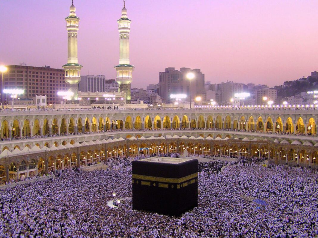Pèlerinage à La Mecque 2023 Pèlerins autour de la Kaaba lors du Hajj 2023 à La Mecque.