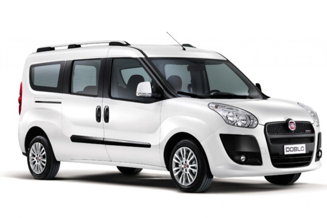 Réduction importante sur le prix de la Fiat Doblo : Voici son nouveau coût. Fiat Doblo blanc en promotion avec réduction importante.