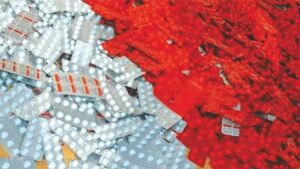 Saisie insolite à Alger : des milliers d'ecstasy dissimulés dans une réplique de la Kaaba 2 Port d'Alger : un octogénaire arrêté avec près de 5000 comprimés d’ecstasy dissimulés dans une réplique de la Kaaba