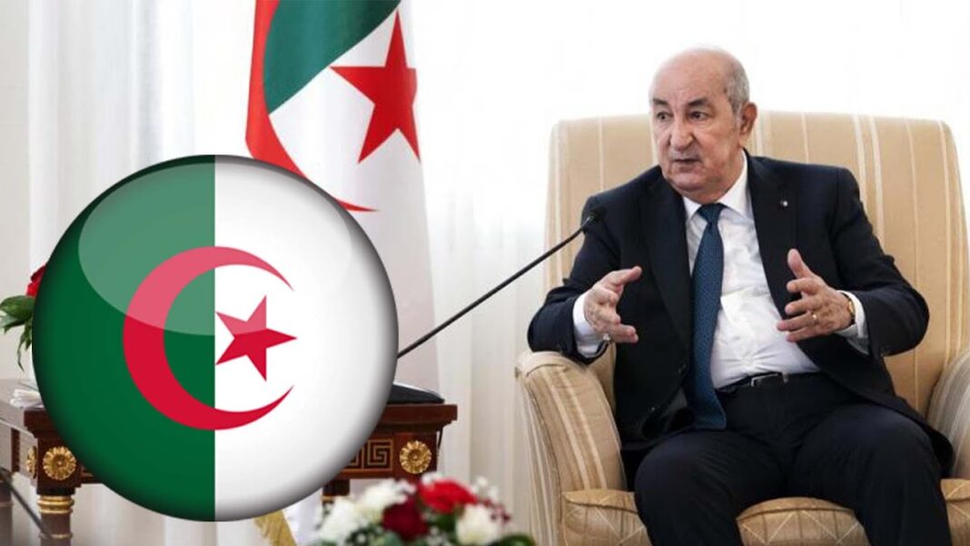 Visite d’Abdelmadjid Tebboune en Russie : Macron reçoit un coup dur. Homme politique algérien lors d'une interview dans un bureau officiel.