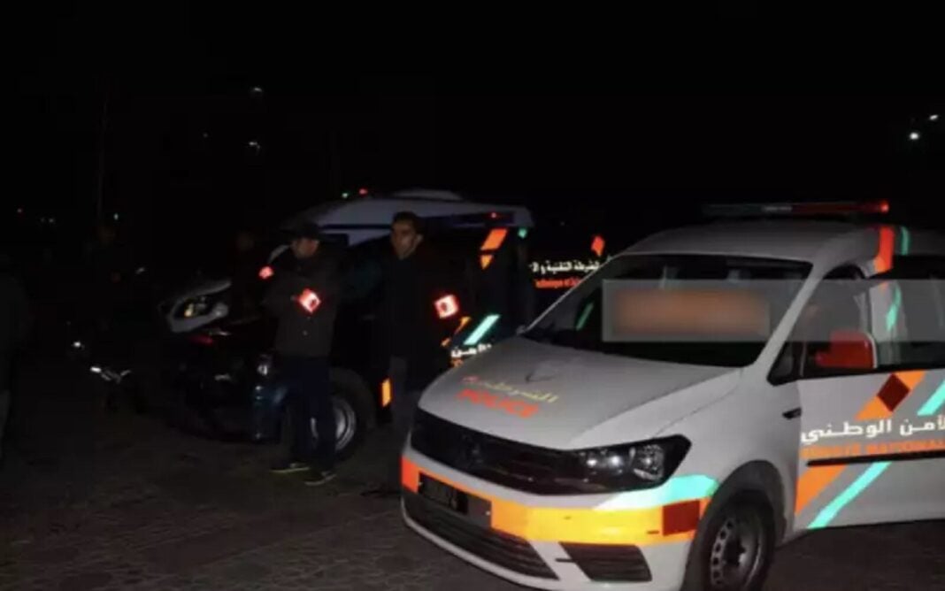 Maroc : un homme arrêté pour pornographie Policiers marocains lors d'une opération nocturne.
