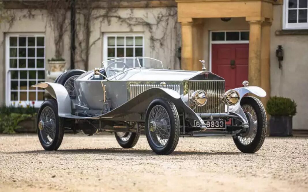 Voiture ancienne du roi Mohammed V Voiture vintage du roi Mohammed V vendue aux enchères.