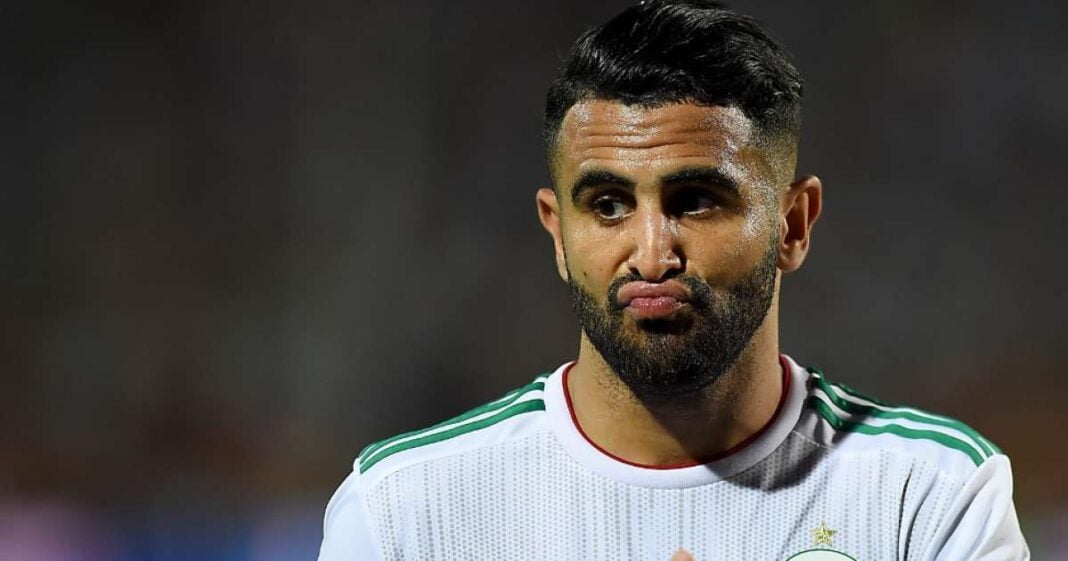 Al Ahly fait le forcing pour Riyad Mahrez Riyad Mahrez lors d'un match de football avec l'Algérie.