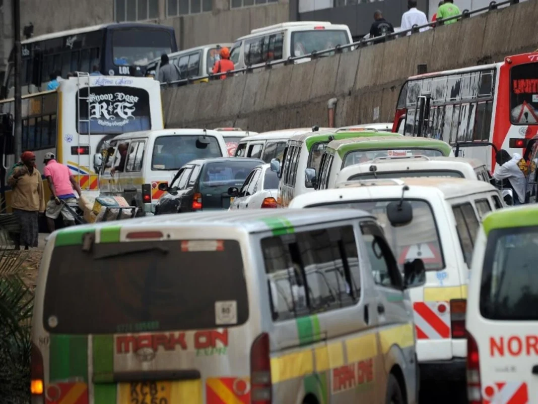 Afrique : le Maroc dans le top 5 des pays où l’on dure plus dans les embouteillages Embouteillage important dans une ville marocaine.