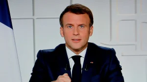 Macron critiqué