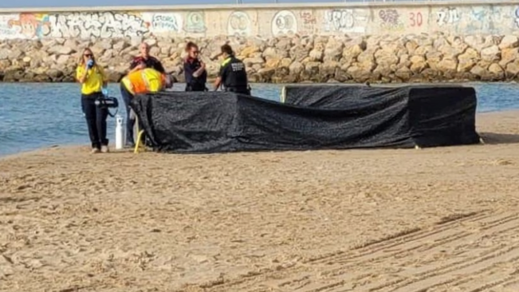 Découverte macabre sur une plage espagnole Corps non identifié d'un bébé retrouvé sur une plage en Espagne.