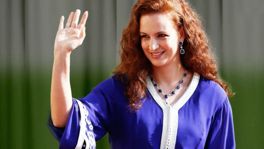 Que devient Lalla Selma, l’ex-épouse du roi du Maroc? Un détail a fuité Lalla Selma, ex-épouse du roi du Maroc, lors d'une cérémonie officielle.