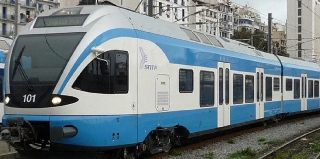 Modifications des trains SNTF : changements temporaires et horaires mis à jour pour ce jour Train de la SNTF en Algérie, transport ferroviaire moderne.
