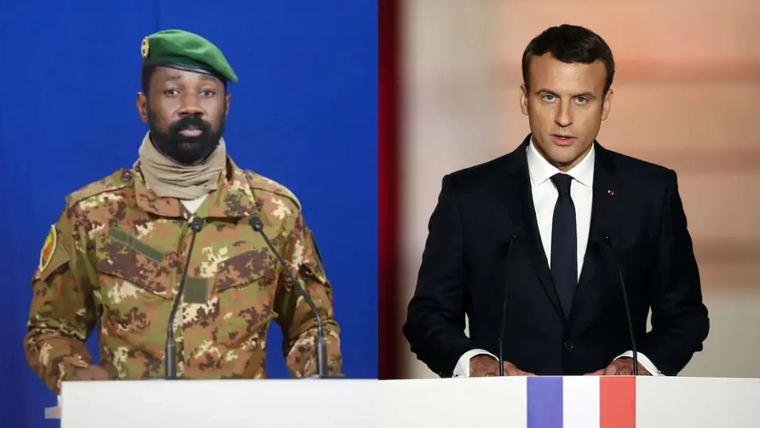 Officiels lors d'une conférence de presse au Mali et en France.